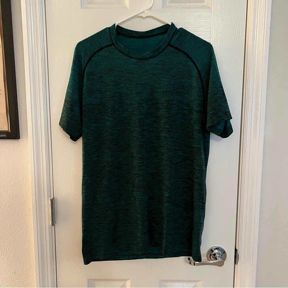 Lululemon Men’s Shirt